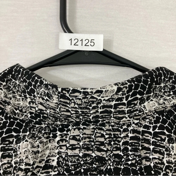 Maggie Barnes Black Gray Stretch Short Sleeve Rolled Tab Button Down 1X - Picture 8 of 8